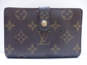 ブランド財布を売るなら横浜市中区の買取専門店 大吉 カトレヤプラザ伊勢佐木店。