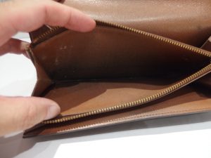 ブランド財布を売るなら横浜市中区の買取専門店 大吉 カトレヤプラザ伊勢佐木店。