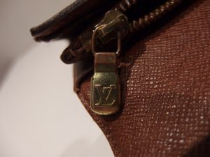 ブランド財布を売るなら横浜市中区の買取専門店 大吉 カトレヤプラザ伊勢佐木店。