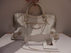 バレンシアガの高価買取に挑戦!!関内伊勢佐木町の買取専門店 大吉です。