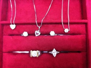 1ct以上ダイヤ買取率UP中！日置市の大吉グラード伊集院店です