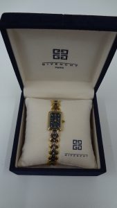 伊勢崎市のお客様よりジバンシー腕時計を買取ました！