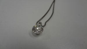 伊勢崎市のお客様よりダイヤモンドネックレスを買取ました！