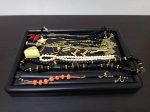 メッキアクセサリーを売るなら大吉キッピーモール三田店へ。