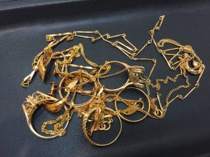 金の買取は大吉長崎屋小樽店です