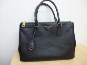 プラダ 買取 新丸子