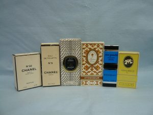 香水買取箕面北摂