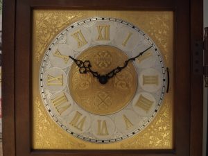 横浜市中区でホールクロックを売るなら買取専門店 大吉 カトレヤプラザ伊勢佐木店。