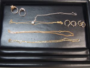 貴金属を売るなら買取専門店 大吉鶴見店へ。