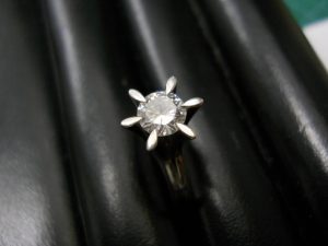 ダイヤモンド高額査定実施中!鈴鹿市で地域No.1高価買取宣言中の大吉イオンタウン鈴鹿店です。