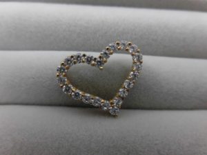 貴金属、ハートのペンダントトップのお買取がありました