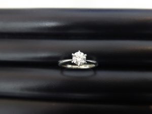 ダイヤモンドの買取ならキッピーモール三田店へ！