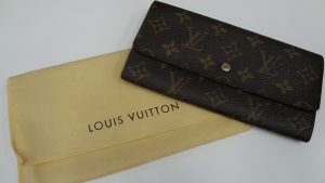 伊勢崎市のお客様よりLV財布 サラを買取りました!
