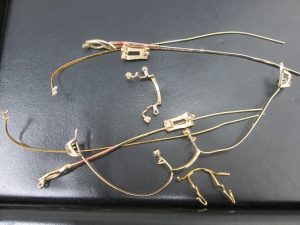 18金 メガネフレームのお買取は大吉上福岡店にお任せください!