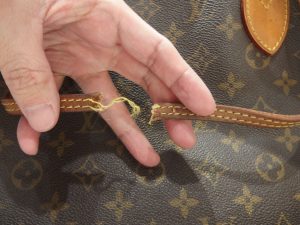 壊れたバッグを売るなら関内伊勢佐木町の買取専門店 大吉。