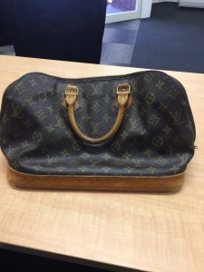 壊れたLVのバックも買取ります！札幌市中央区にある大吉円山公園店