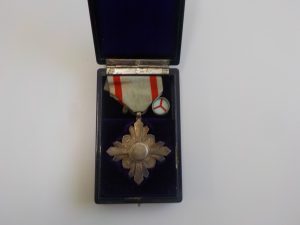 勲章のお買取りは大吉八戸店にお任せください！