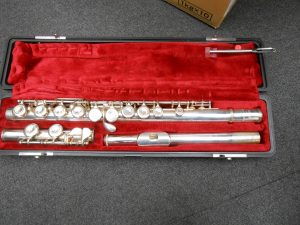 楽器(フルート)を売るなら大吉サンシパーク桑名店