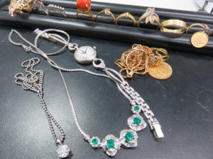 貴金属のアクセサリーをお買取りさせて頂きました。