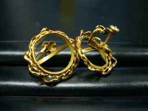 石の取れた貴金属のお買取りなら天神橋筋商店街店の大吉へ