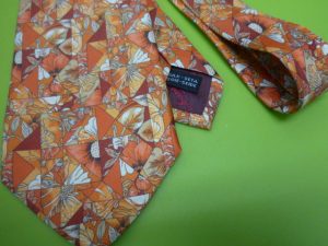 堺泉北の皆様、ネクタイの高価買取は大吉泉北クロスモール店へ