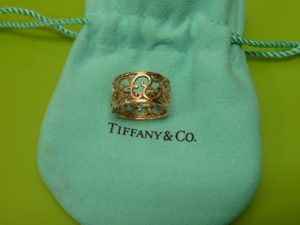 堺泉北の皆様、ティファニーの高価買取は大吉泉北クロスモール店へ