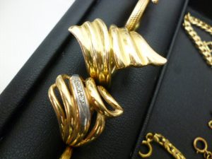 使わないリングやネックレスなど貴金属買取いたします。買取専門店大吉ゆめタウン中津です。