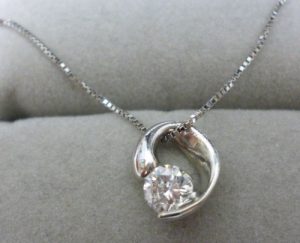 ダイヤモンドのネックレスのお買取りいたしました。買取専門店大吉ゆめタウン中津店です。