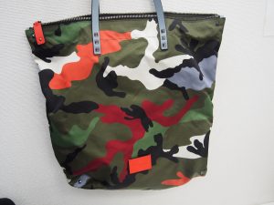 ヴァレンティノ・ガラヴァーニのバッグをお買取り致しました大吉鶴見店です。