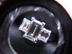 ダイヤモンド高額査定実施中!鈴鹿市で地域No.1高価買取宣言中の大吉イオンタウン鈴鹿店です。