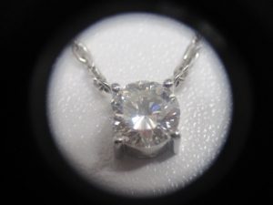 買取専門店大吉グリーンヒルいこま店でお買取させて頂きましたダイヤモンドの画像です。
