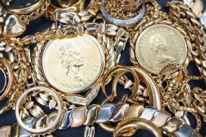 貴金属の買取は、大吉草加店にお任せください