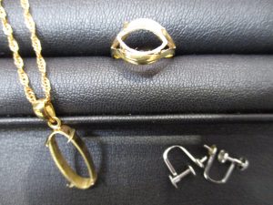 壊れたアクセサリーのお買取りは小倉南区下曽根、大吉サニーサイドモール小倉店にお任せください！
