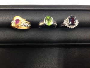 色石付ジュエリーも買取専門店大吉 弘前高田店でお買取致します。