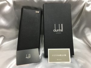 ダンヒルの財布