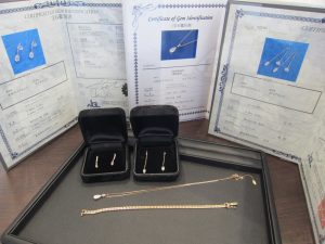 ネックレス・ピアス高価買取致します。