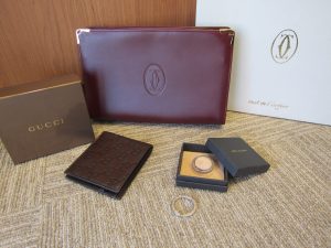 ブランド品買取致します。