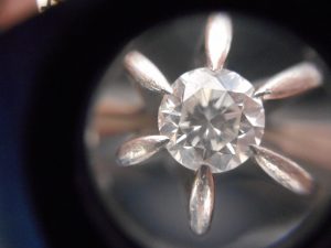 ダイヤモンドリングのお買取なら大吉サンシパーク桑名店。