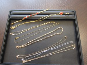 付けなくなったネックレス高価買取致します。