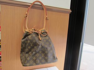 ルイヴィトンバック買取致します。