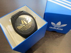 アディダス サンティアゴ ADH2912 メンズ　元箱　未使用買取致します。