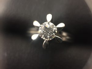 ダイヤの買取も頑張っている大吉アルプラザ堅田店です！