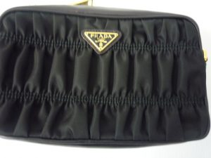 堺泉北の皆様、プラダの高価買取は大吉泉北クロスモール店へ