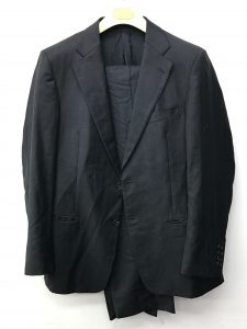 スーツ・グッチ・ブランドスーツ・アタッシュ・zero ・高価、ニコン、ＮＩＫＯＮ，ライカ・ｎｉｋｏｎ，高価買取、大吉、買取専門店大吉逗子店、買取、逗子、逗子駅、逗子周辺、追浜、追浜周辺、追浜駅、葉山、Ｄ5100・葉山ハイランド・鎌倉・鎌倉駅・大船・大船駅象牙。ブランド品。ブランド。金。銀、ダイヤモンド　、切手、能見台、横須賀、銀座通り、上大岡、上大岡駅。三浦、京急富岡、横浜、エルメス、シャネル、カメラ、お酒、六浦、.JPG (2)