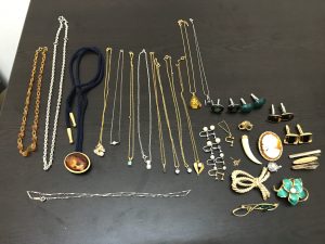 神戸市の皆様、アクセサリーの買取ならキッピーモール大吉三田店へ。