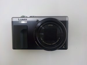 カメラの買取は大吉八戸店へどうぞ!