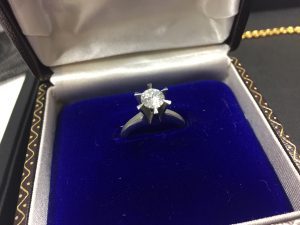 ダイヤを売るなら小樽の大吉長崎屋小樽店です