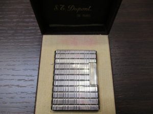 小倉南区下曽根、大吉サニーサイドモール小倉店で買取りましたデュポンのライターの画像です