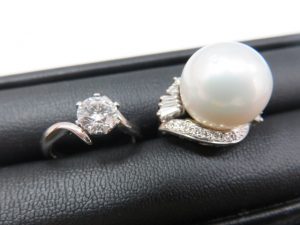 1.2ctダイヤリング 15mmパールリングをお買取りさせて頂きました。