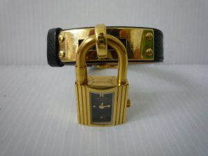 堺泉北の皆様、エルメス時計の高価買取は大吉泉北クロスモール店